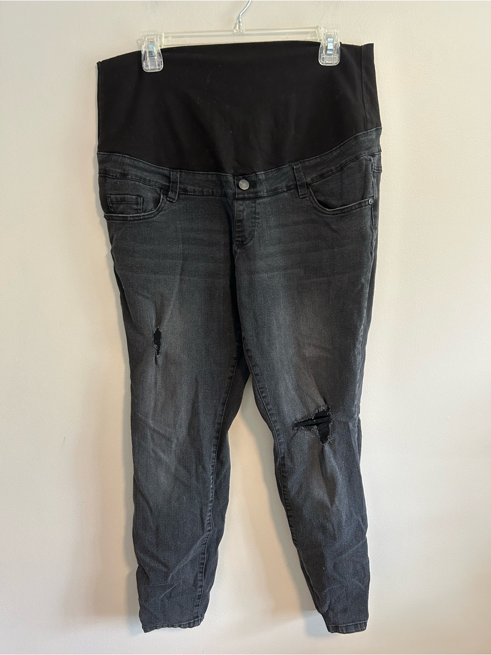 Paisley sky Maternity large Black denim distressed Ripped Skinny Jeans